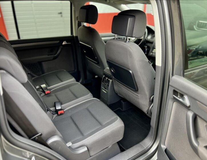 Volkswagen Touran MPV 1,6 l 77 kw