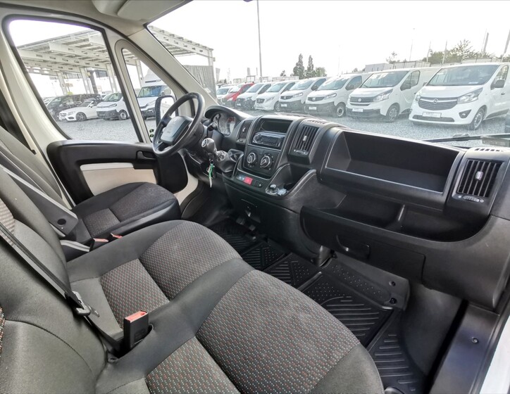 Peugeot Boxer 8