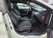 Mercedes-Benz CLA Sedan 1,8 l 100 kw