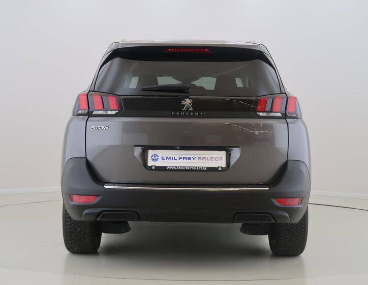 Peugeot 5008 6