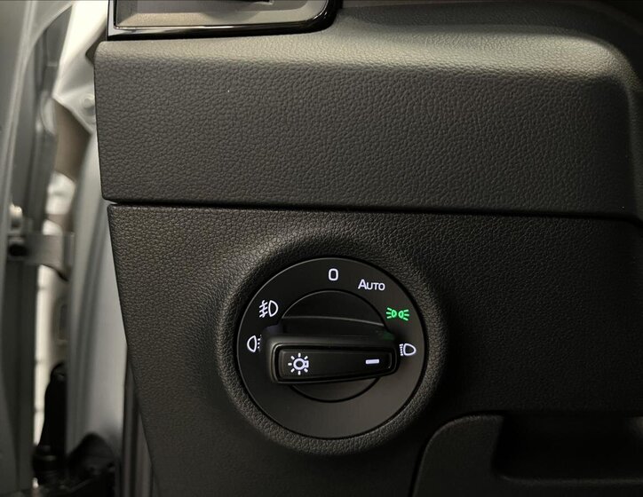 Škoda Karoq SUV 1,5 l 110 kw