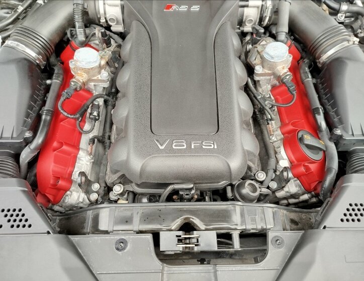 Audi RS 5 Kupé 4,2 l 331 kw