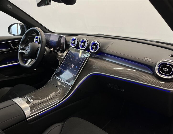 Mercedes-Benz Třídy C Sedan 2,0 l 145 kw