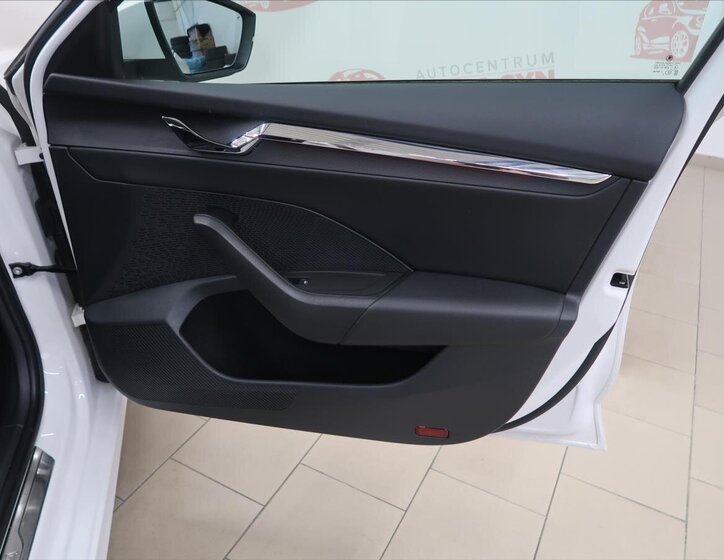 Škoda Octavia Sedan / Limuzína 1,5 l 110 kw