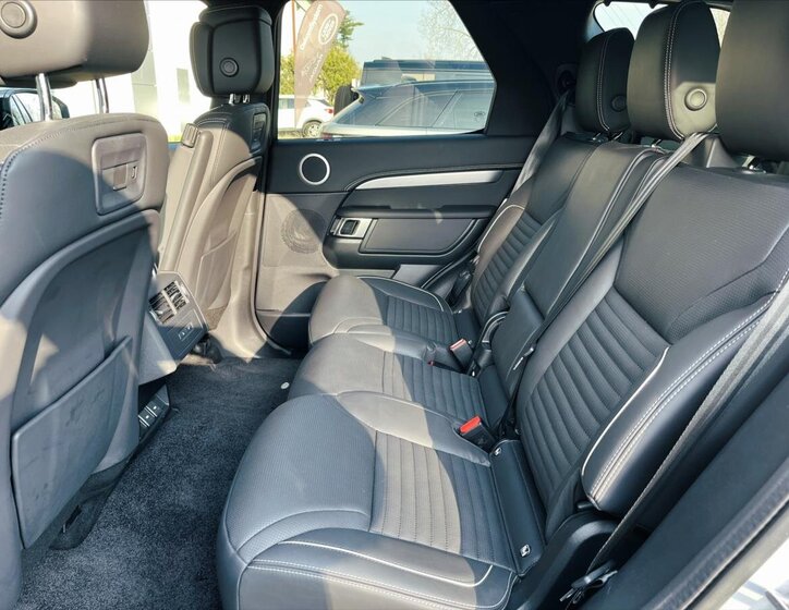 Land Rover Discovery 11