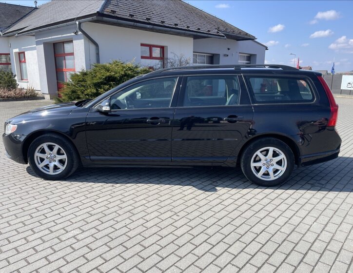 Volvo V70 Kombi 2,4 l 136 kw
