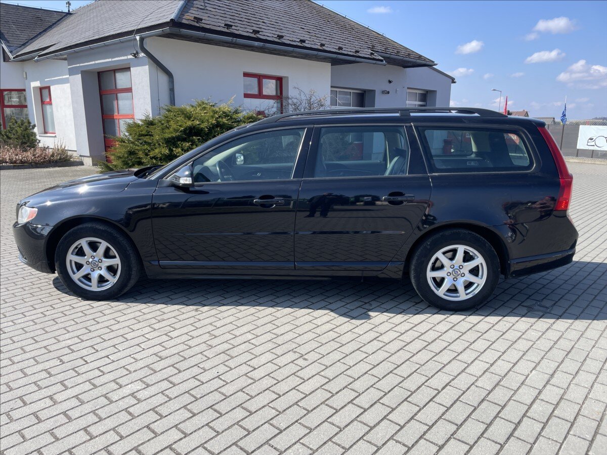 Volvo V70 Kombi 2,4 l 136 kw