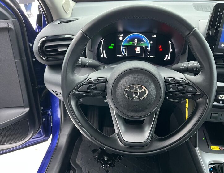 Toyota Yaris Cross 18