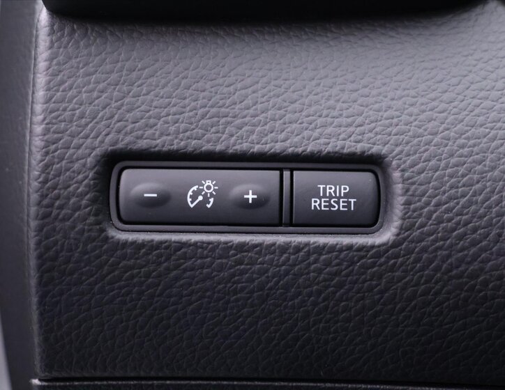 Nissan Qashqai SUV 1,2 l 85 kw