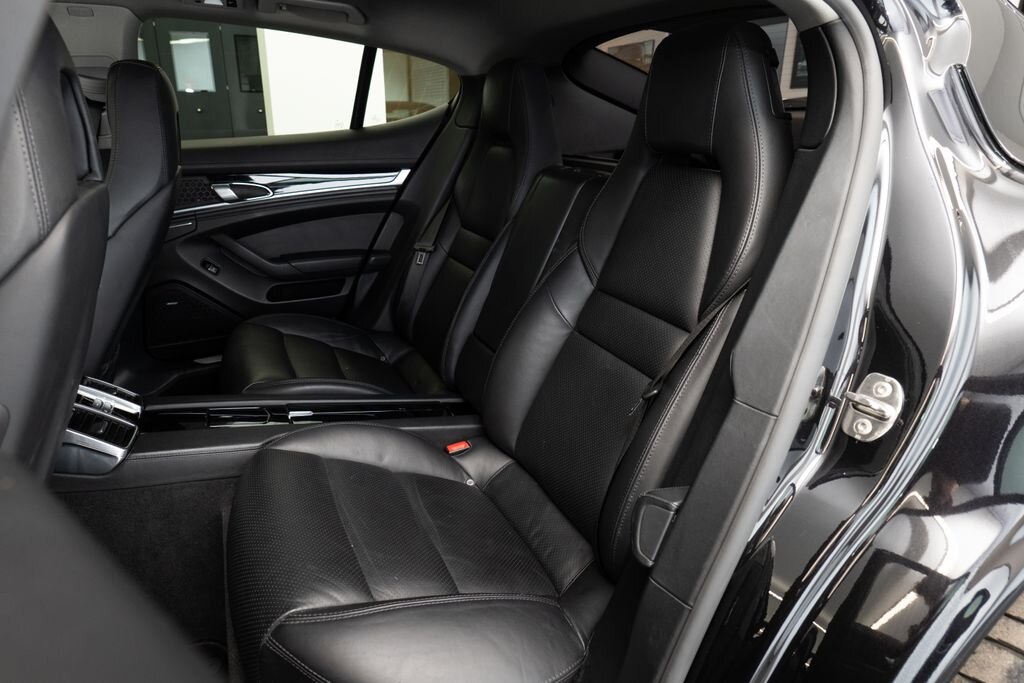 Porsche Panamera Sedan 4,8 l 294 kw