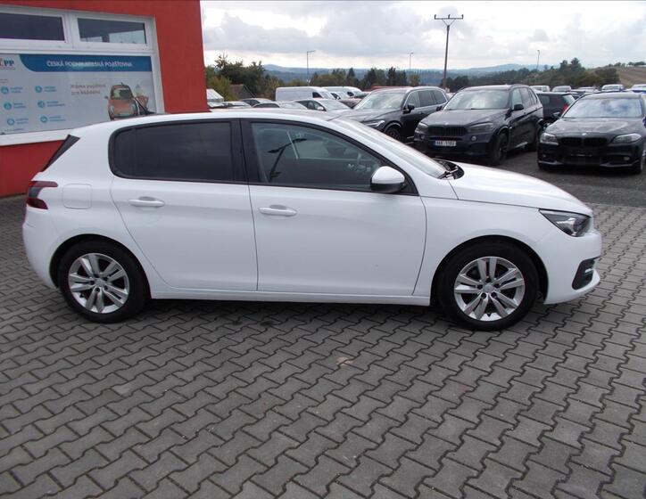 Peugeot 308 9