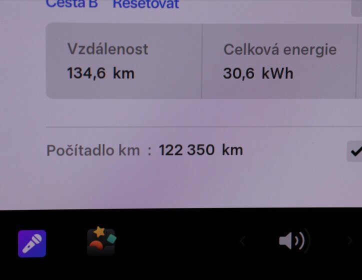 Tesla Model 3 Sedan / Limuzína 0,0 239 kw