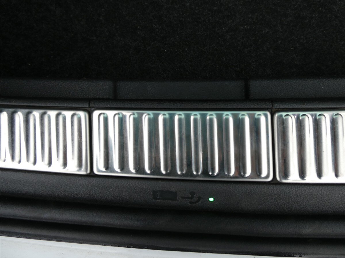 Škoda Superb Kombi 2,0 l 147 kw