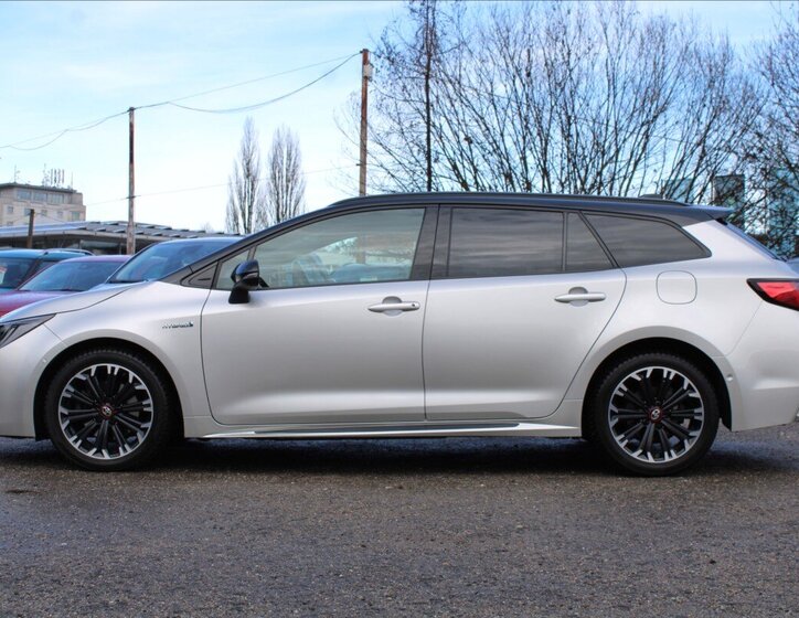 Toyota Corolla Kombi 2,0 l 112 kw