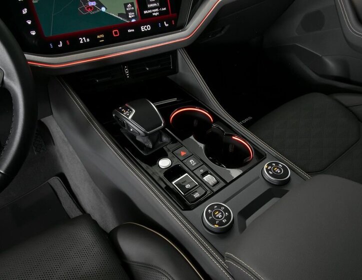 Volkswagen Touareg SUV / Terénní 3,0 l 210 kw