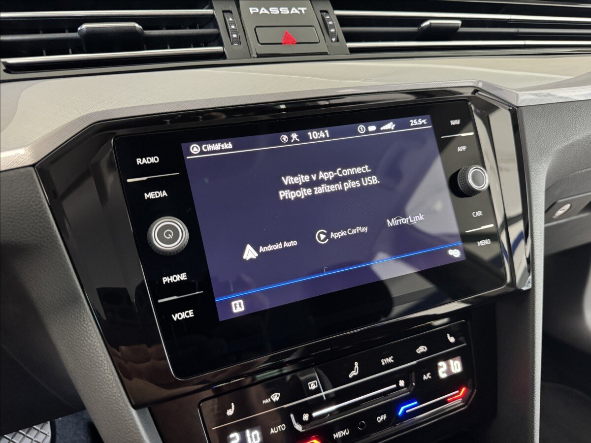 Volkswagen Passat Kombi 2,0 l 110 kw