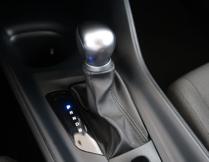 Toyota C-HR SUV / Terénní 1,8 l 72 kw