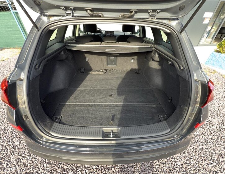 Hyundai i30 Kombi 1,5 l 118 kw