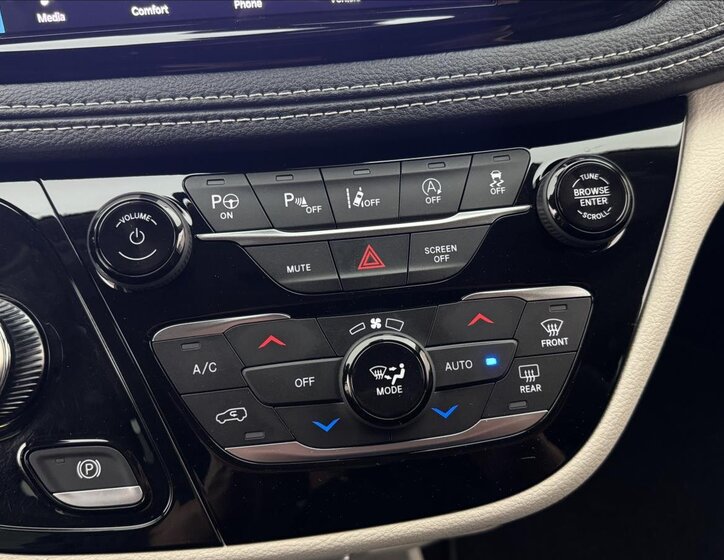 Chrysler Pacifica MPV 3,6 l 214 kw