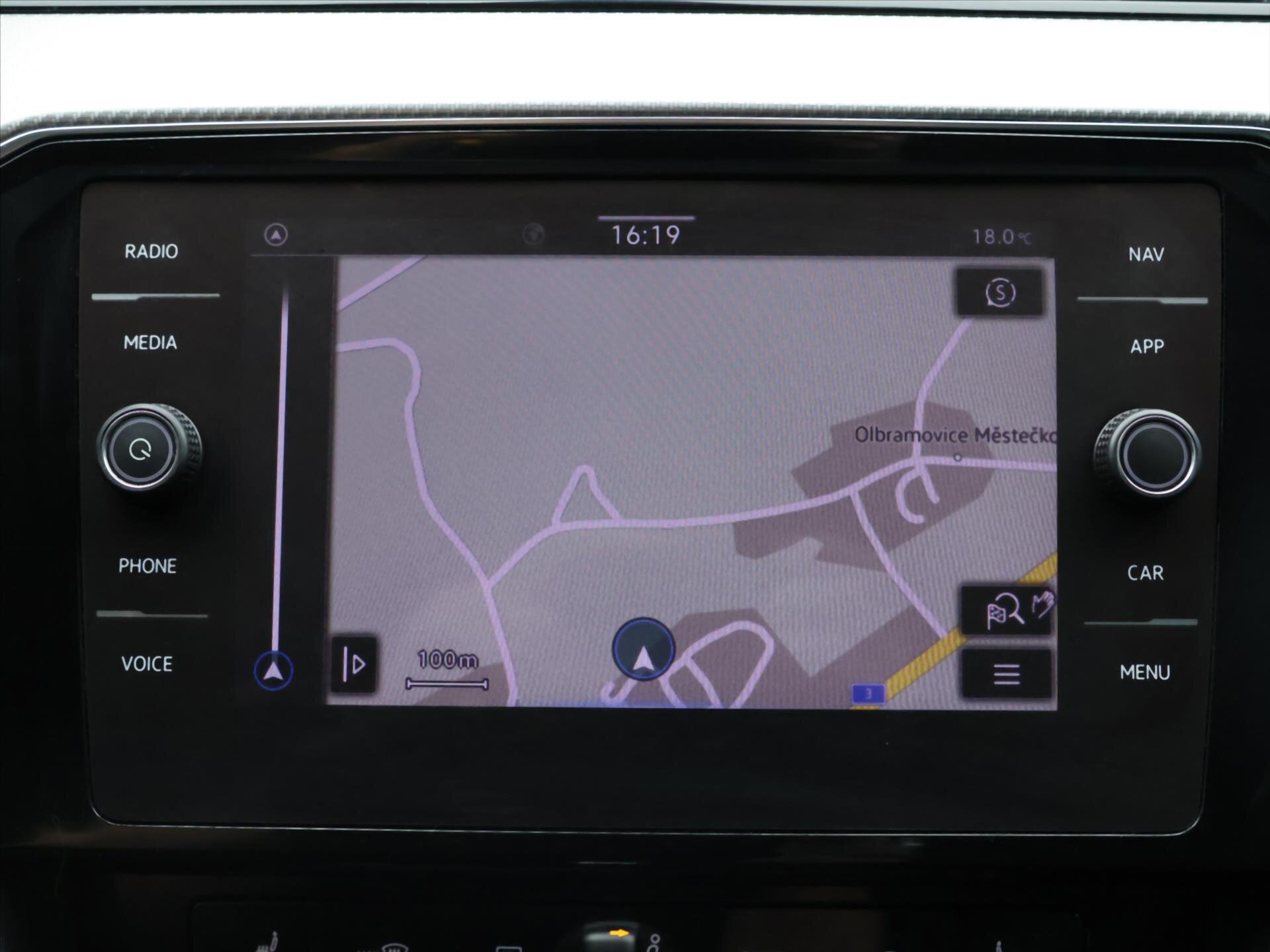 Volkswagen Passat Sedan / Limuzína 2,0 l 140 kw