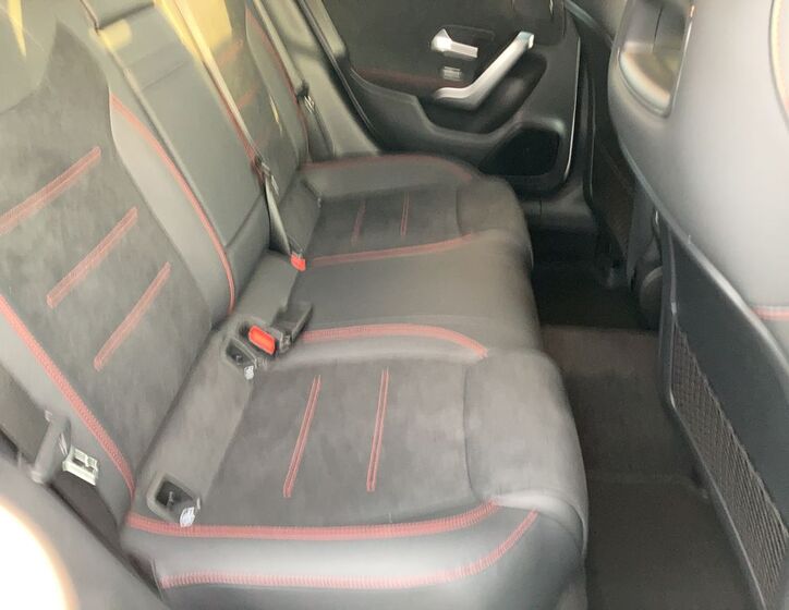 Mercedes-Benz CLA 21