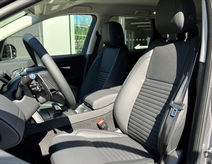 Land Rover Discovery Sport SUV 2,0 l 120 kw