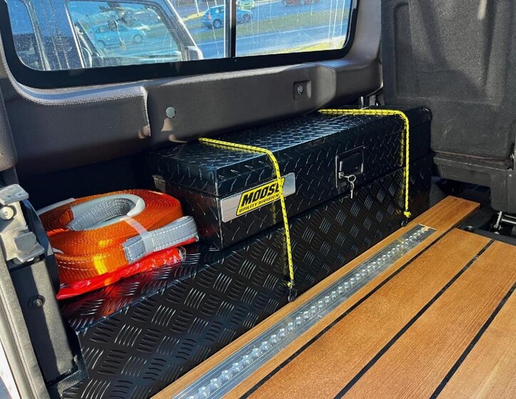 Land Rover Defender SUV / Terénní 2,2 l 90 kw