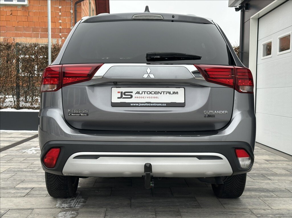 Mitsubishi Outlander SUV 2,0 l 110 kw