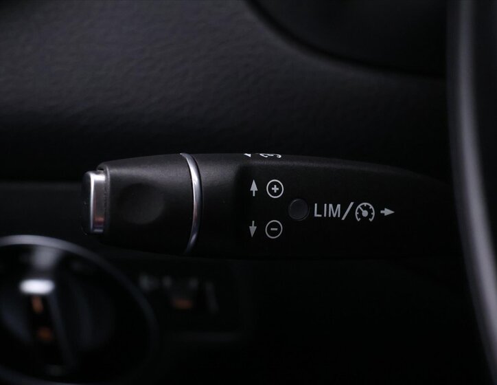 Mercedes-Benz CLA Kombi 1,5 l 80 kw