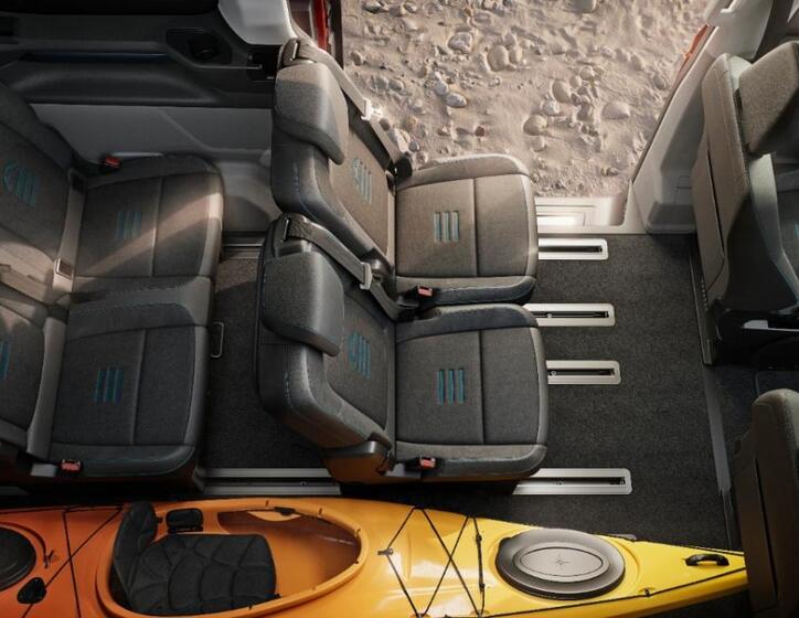 Ford Tourneo Custom 6