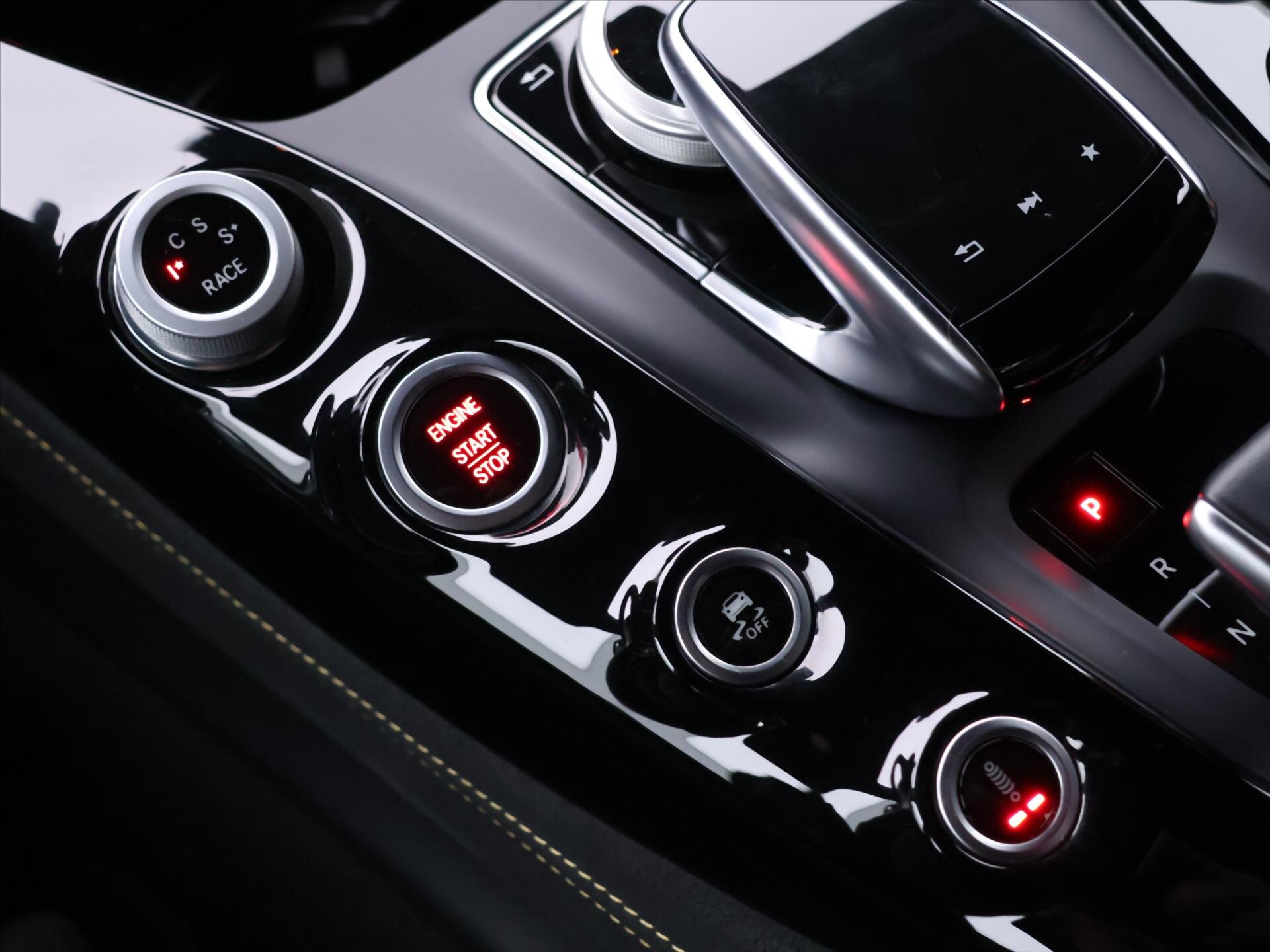 Mercedes-Benz AMG GT Kupé 4,0 l 430 kw