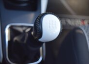 Toyota Yaris Hatchback 998,0 51 kw