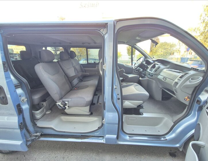 Opel Vivaro Kombi 2,5 l 107 kw
