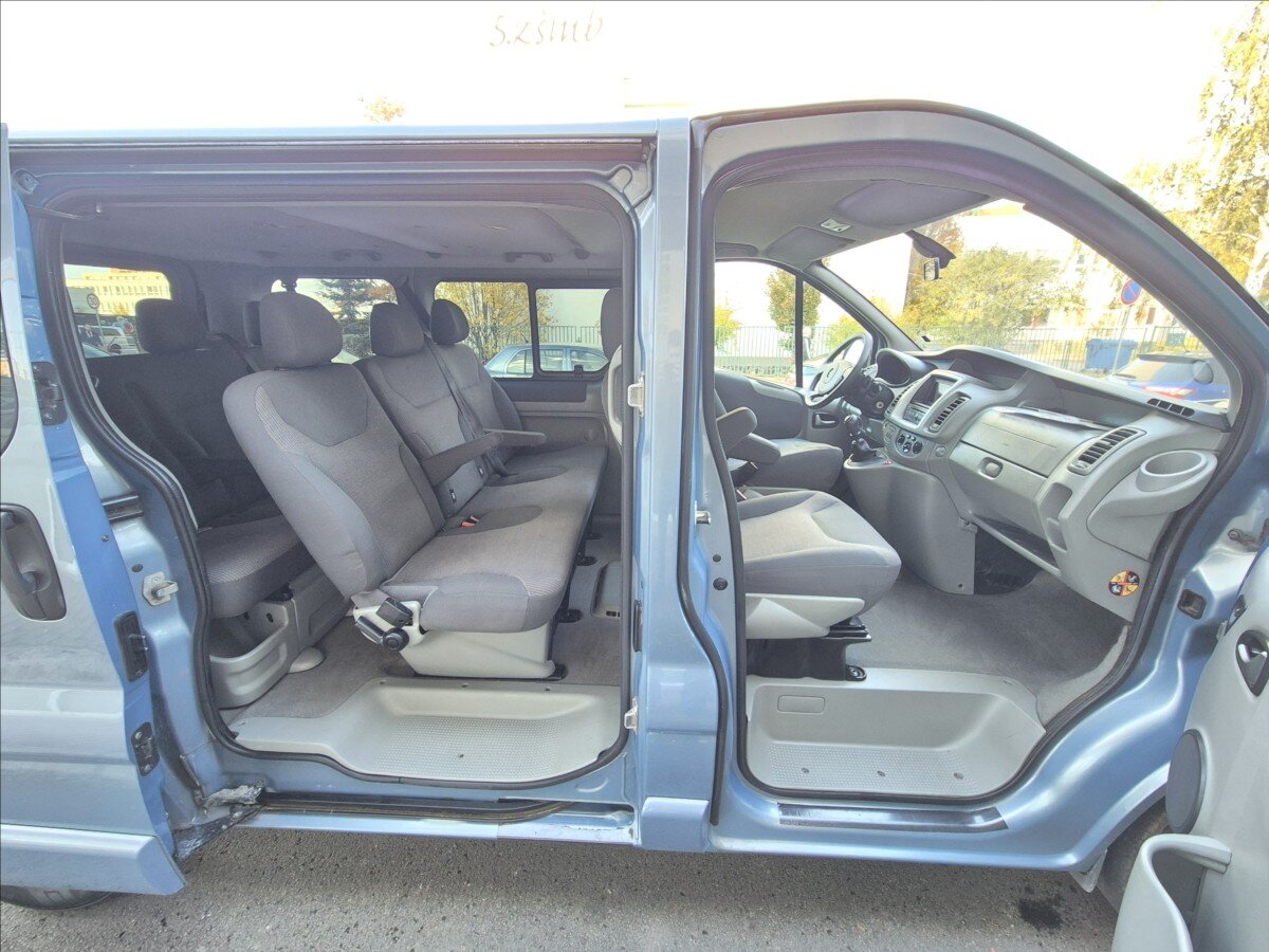 Opel Vivaro Kombi 2,5 l 107 kw