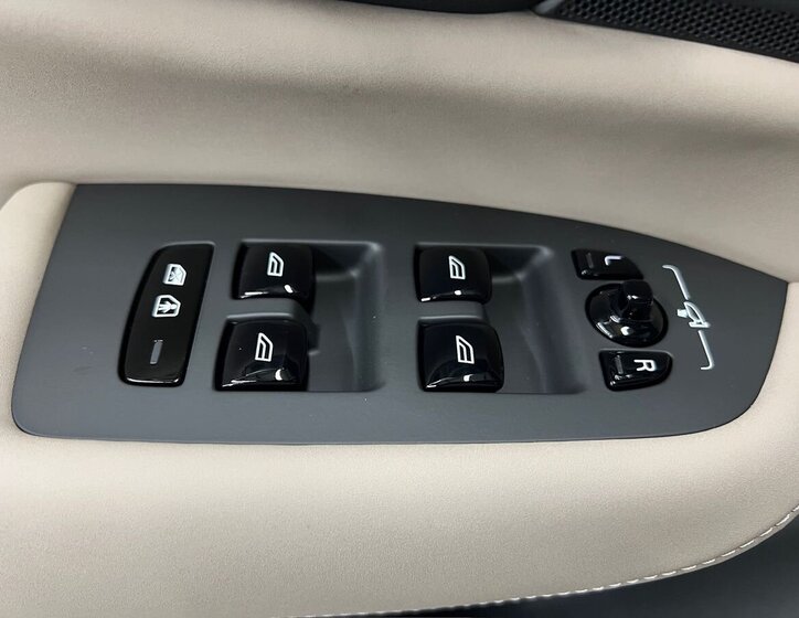 Volvo XC90 SUV 2,0 l 184 kw