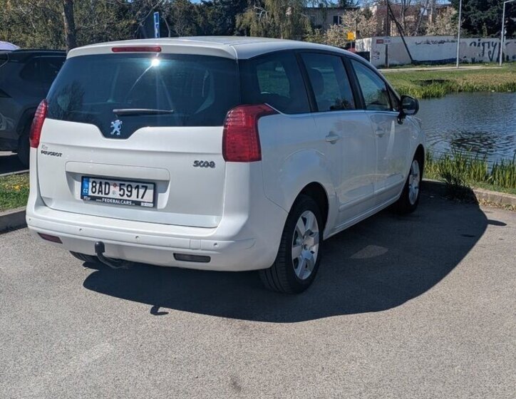 Peugeot 5008 MPV 0,0 0