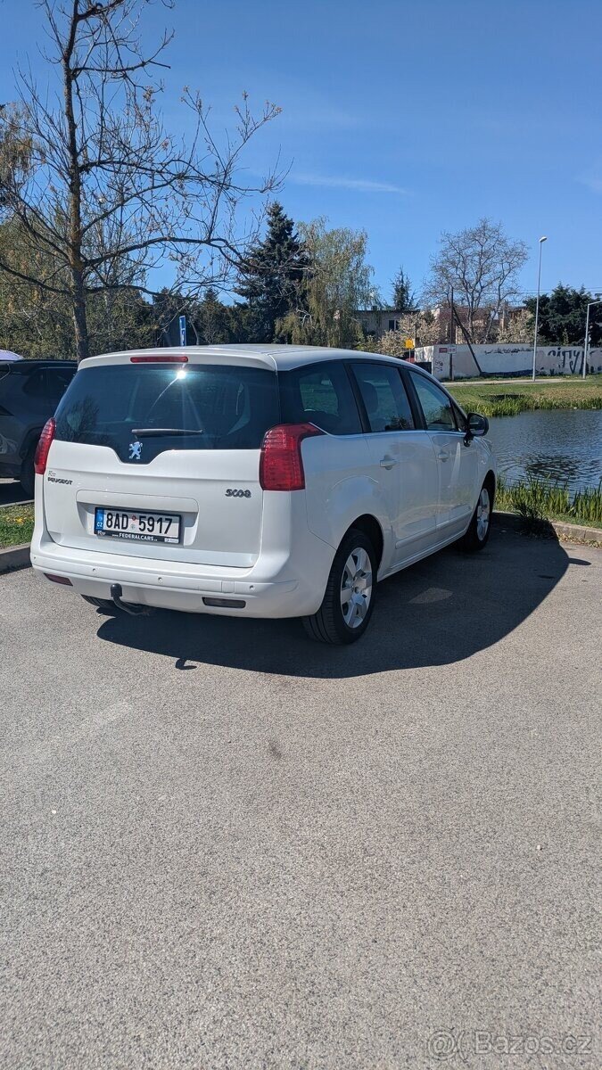 Peugeot 5008 MPV 0,0 0