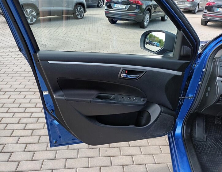 Suzuki Swift Hatchback 1,2 l 69 kw
