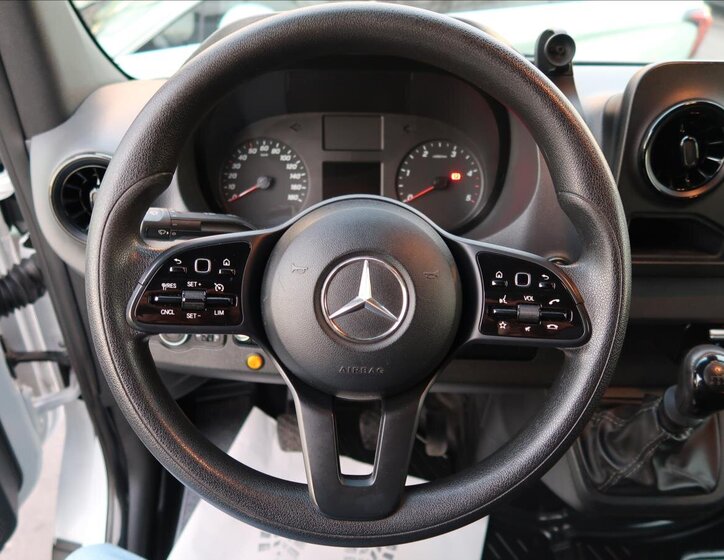 Mercedes-Benz Sprinter 15