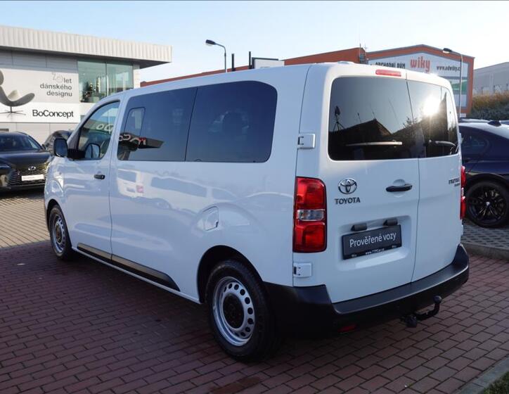 Toyota ProAce Verso 6