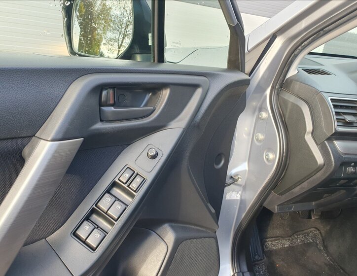 Subaru Forester SUV 2,0 l 108 kw