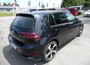 Volkswagen Golf 9