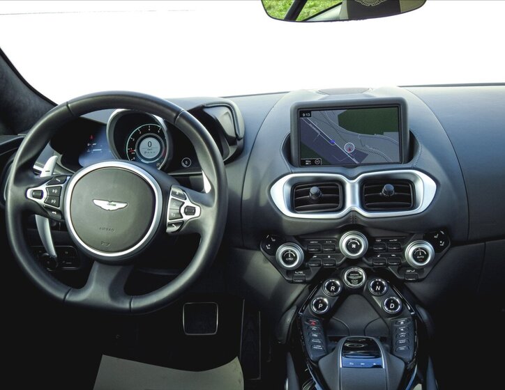 Aston Martin V8 Vantage Kupé 4,0 l 375 kw