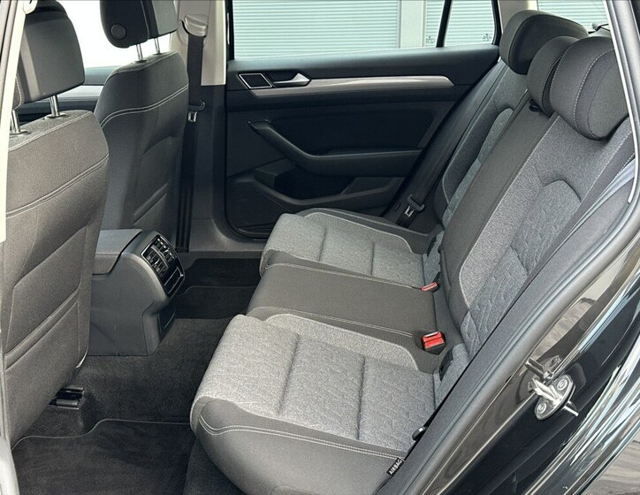 Volkswagen Passat Kombi 1,5 l 110 kw