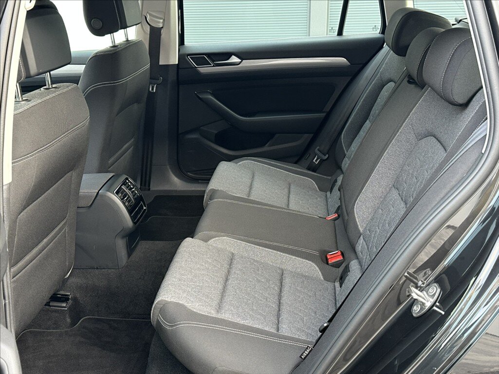 Volkswagen Passat Kombi 1,5 l 110 kw