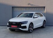 Audi Q8 SUV / Terénní 3,0 l 210 kw
