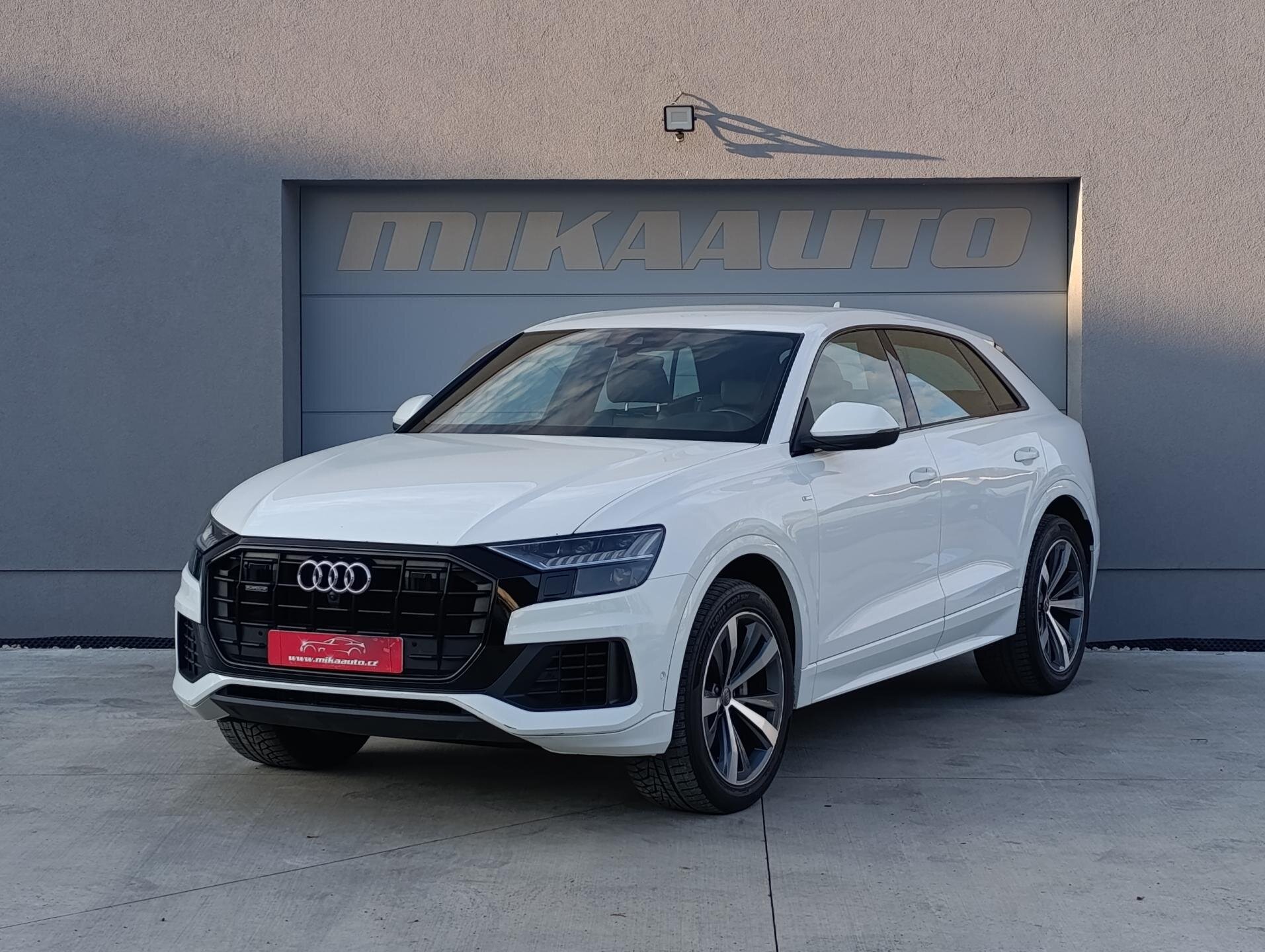 Audi Q8 SUV / Terénní 3,0 l 210 kw