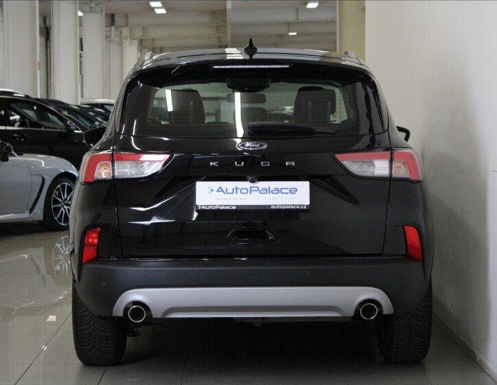 Ford Kuga SUV 1,5 l 88 kw