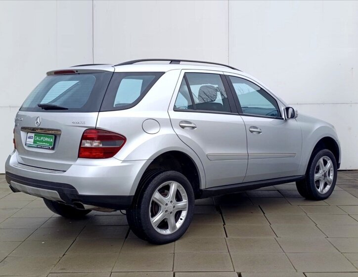 Mercedes-Benz Třídy M SUV 3,0 l 165 kw