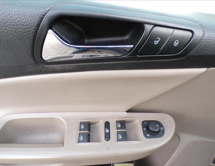 Volkswagen Passat 16